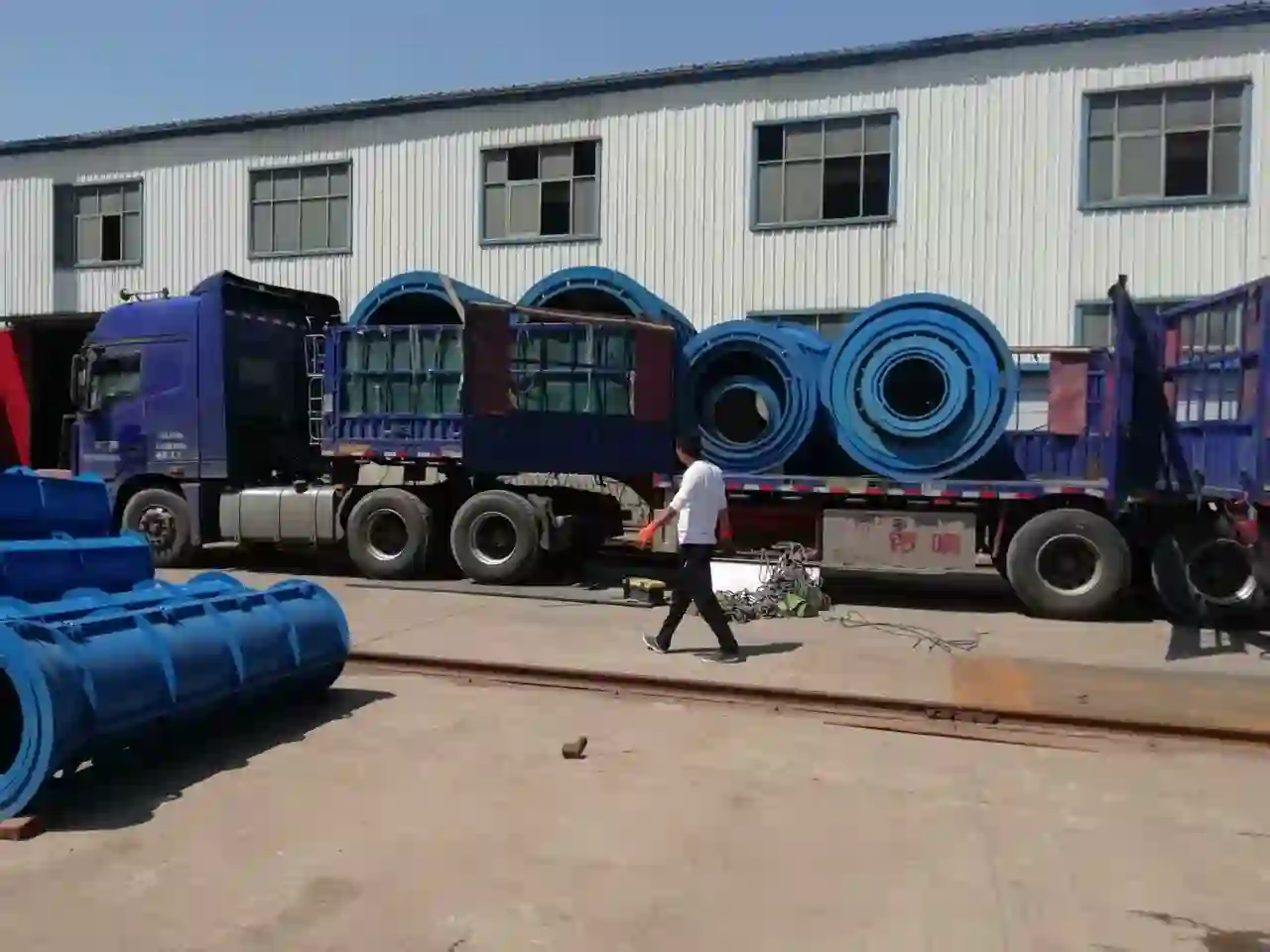 Heliyuan Machinery concrete pipe equipment export shipping dispatch #12